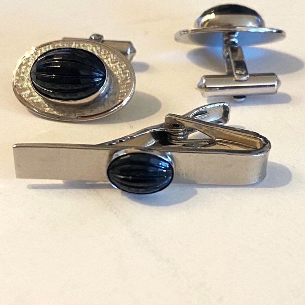 Vintage Destino Silvertone Cufflinks & Tiepin with Carved Black Hematite